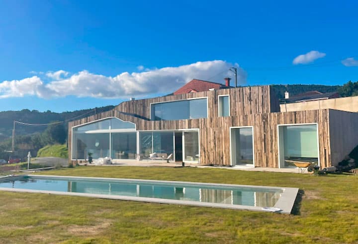 Fachadas de madera de batea en el Barbanza