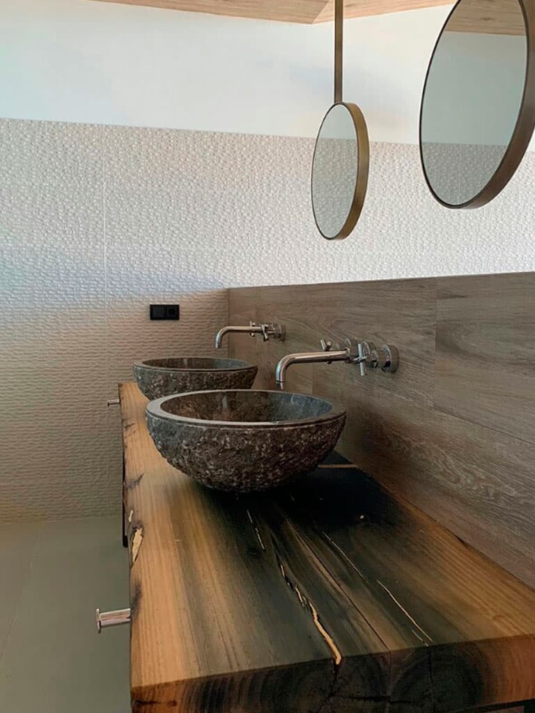 Muebles de madera de batea en Barbanza