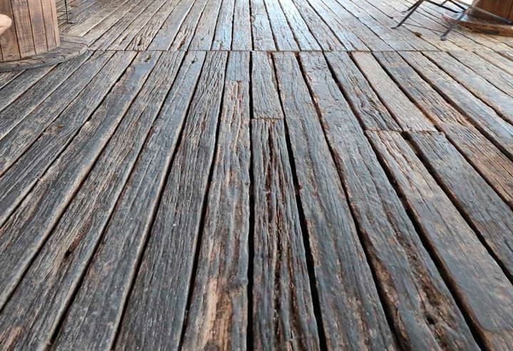 Suelos de madera de batea en el Barbanza