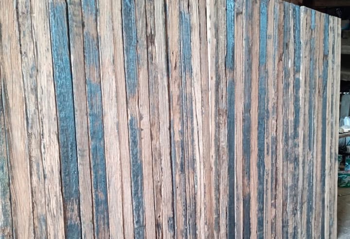 Zócalos de madera de batea en el Barbanza